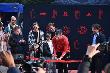 Red Court Sint-Niklaas inauguration with Jan Vertonghen - Domo Sports Grass
