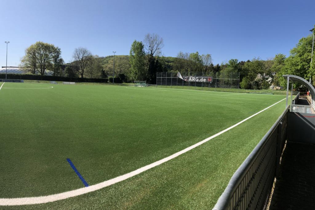 Domo Sports Grass construye un nuevo campo para el FC Blau-Weiß Friesdorf.