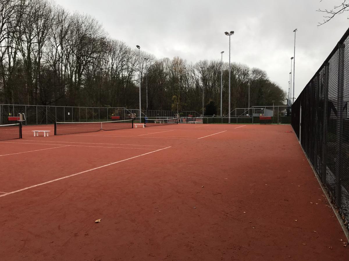 Domo Topcourt - Reference NL Technische Universiteit Delft - Domo Sports Grass Domo Topcourt - Reference NL Technische Universiteit Delft - Domo Sports Grass
